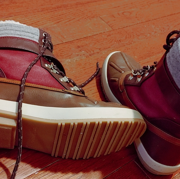 SOLD Ladies winter boots - Picture 7 of 7